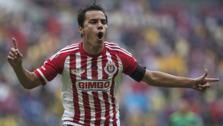 Imputan al futbolista Omar Bravo tras presunto abuso infantil