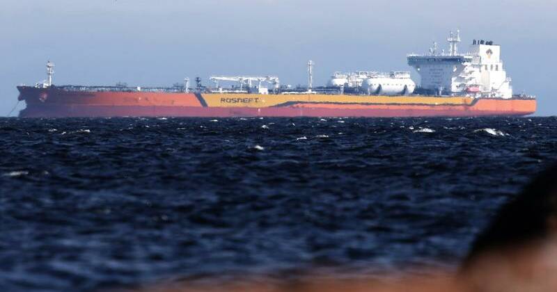 UK hits Russian oil giants with new sanctions
