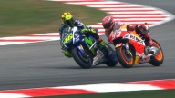 Diez años de la patada de Rossi a Márquez en Sepang: el día en que MotoGP dibujó dos bandos y se futbolizó para siempre
