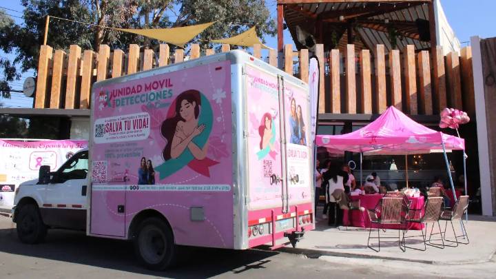 Baja California instala módulos gratuitos de mastografía para mujeres
