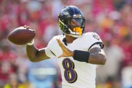 Deadspin | Ravens QB Lamar Jackson remains out with hamstring injury