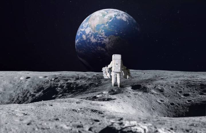 ESA astronauts take to helicopters for Moon landing training • The Register