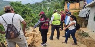 Desalojan al menos 9 viviendas por deslaves en Zenzontepec