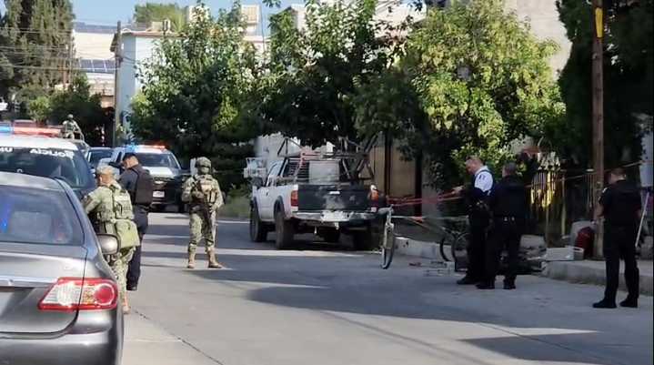 Localizan a un hombre asesinado dentro de su vivienda en la colonia Las Granjas