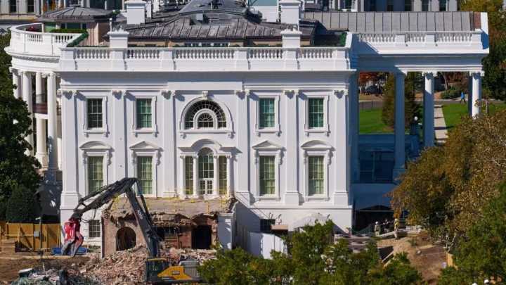 Fotos: casi completa demolición del ala este de la Casa Blanca para salón de baile de Trump