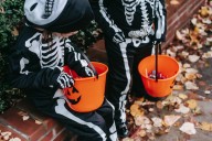 Dulce o truco: ciudades en California revelan los horarios para pedir dulces en Halloween este año 