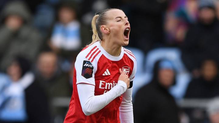 Chloe Kelly gets short-lived revenge on Man City after ugly transfer saga