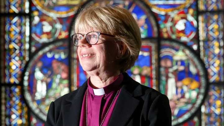 Nombran a Sarah Mullally como arzobispa de Canterbury, primera mujer al frente de la iglesia anglicana