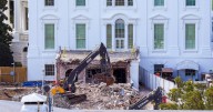 White House will allow anonymous donors to contribute to Trump's ballroom project