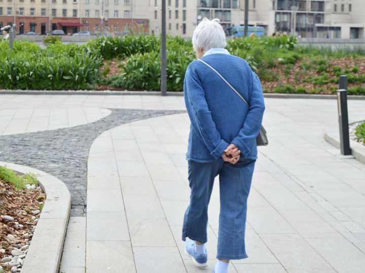 Una rutina de ejercicios para no encorvarse, y aliviar dolor de cuello y espalda