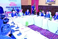 Omar stresses on attracting investment, strengthening manufacturing base in J&K