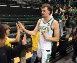 Deadspin | Unranked Oregon looks to set tone vs. Hawaii in home opener