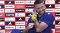 Unai Simón y la camiseta que no puede ver ni en pintura: "Me entra un ardor de estómago"