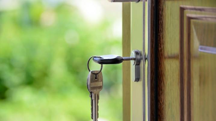 La compraventa de viviendas cae un 14,5% en agosto en Madrid, según los notarios