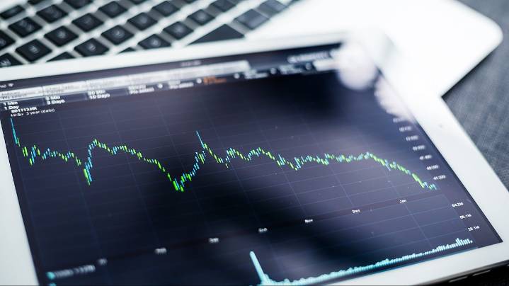 Nifty Forms Bearish Engulfing Near Swing High