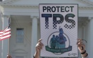 La Corte Suprema de EE.UU. otorga nuevamente a Trump la potestad de anular el TPS para 300,000 venezolanos.