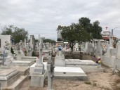 Autoridades municipales realizan labores de limpieza en panteones locales