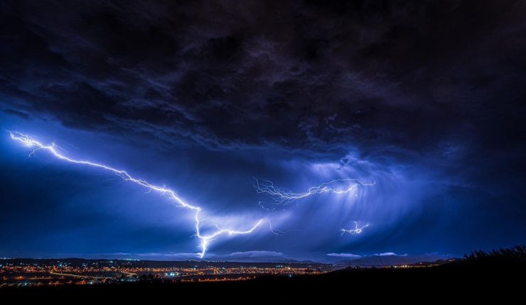 Tormentas eléctricas en 5 regiones: Meteorología emite aviso por inestabilidad atmosférica