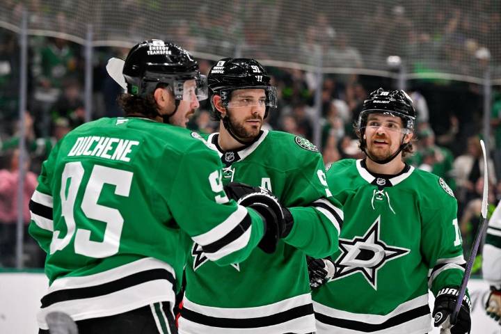 Deadspin | Vying to halt 3-game skid, Stars play host to Kings