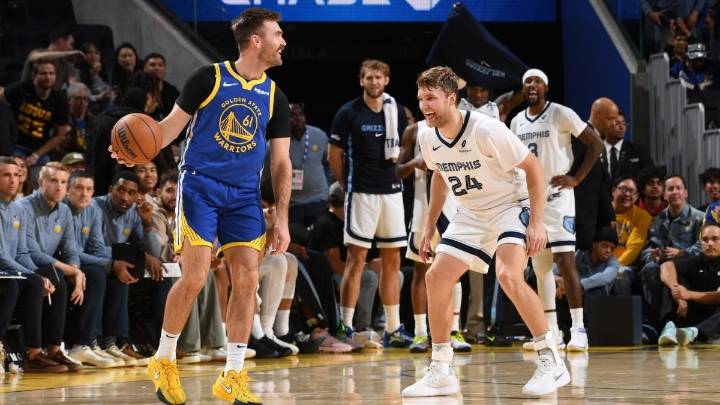 Warriors’ Steph Curry goes wild for Spencer brothers matchup