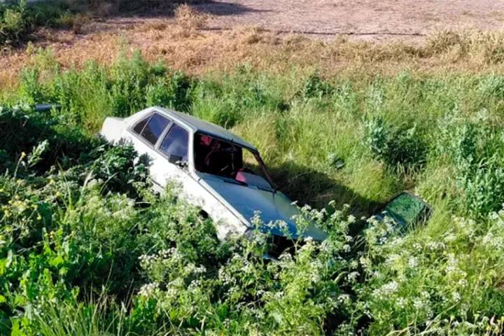 Salió del boliche, despistó y terminó en un zanjón: la policía lo halló luego de varias horas