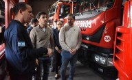 Torres visitó el Cuartel Central de Bomberos de Trelew y aseguró su financiamiento