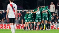 Sarmiento aprovechó el mal momento de River y se llevó un triunfazo histórico del Monumental que estalló contra los jugadores