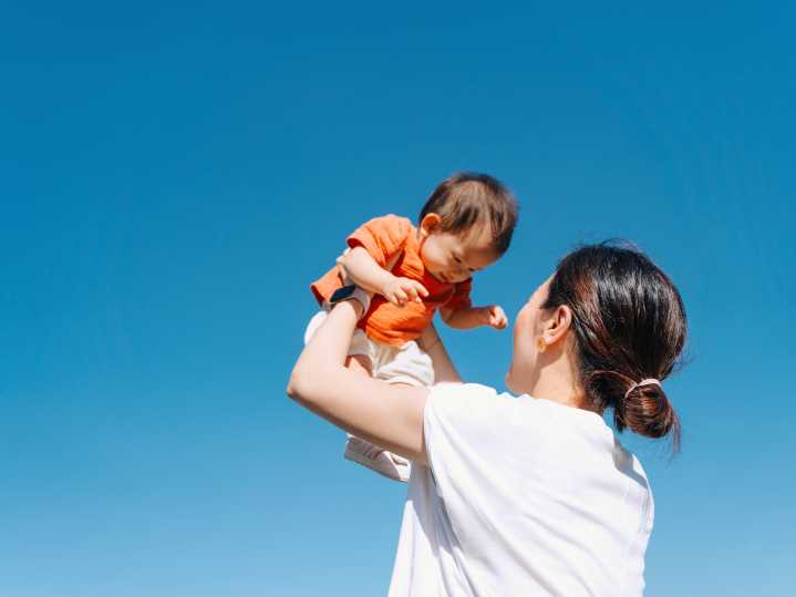 I was the first person in my friend group to have kids. At first, I was lonely, but then they started asking me for advice.