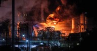 Estalla un enorme incendio en una refinería de Chevron justo a las afueras de Los Ángeles