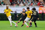 El Tri mejora, pero sigue sin convencer