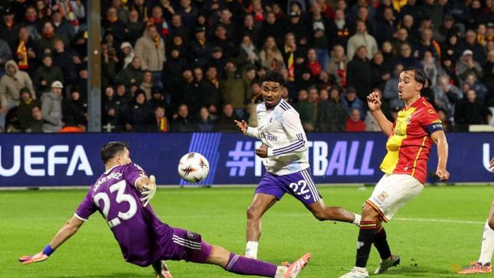 Villa fall to 2-1 loss at Go Ahead Eagles after Buendia misses penalty