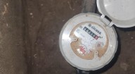 Tras amparo y orden de juez familia sigue pagando como local comercial