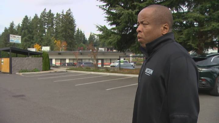 ‘You’re not alone’: Bonney Lake veteran launches commissary gift card drive during shutdown