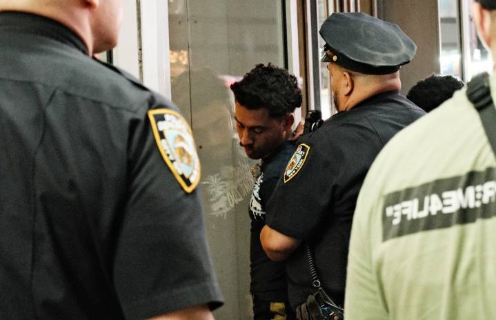 Suspect with sword nabbed for beating stranger to death in Brooklyn subway stop over 'look'