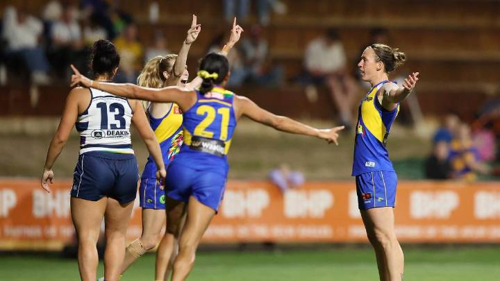 AFLW 2025: West Coast Eagles produce dominant win over Geelong to keep finals in view