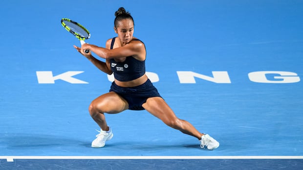 Canada's Leylah Fernandez powers past Lys to reach Hong Kong quarterfinals