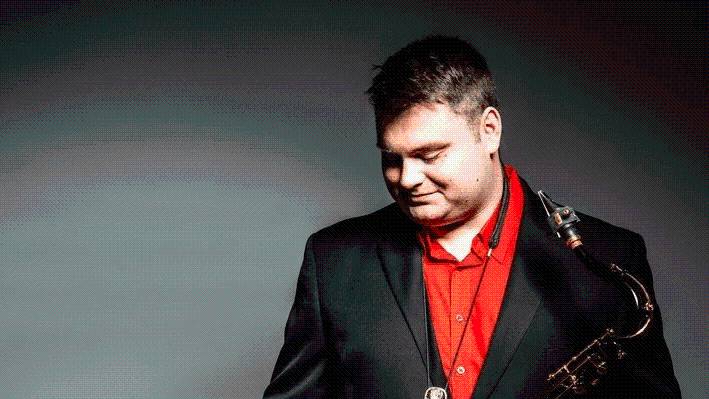 Hampton Roads saxophonist restarts career after lockjaw
