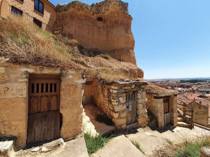 Ni Haro ni Laguardia: el pueblo que tienes que visitar cerca de Aragón si te gusta el vino