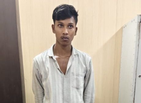 Theft: Delivery boy held