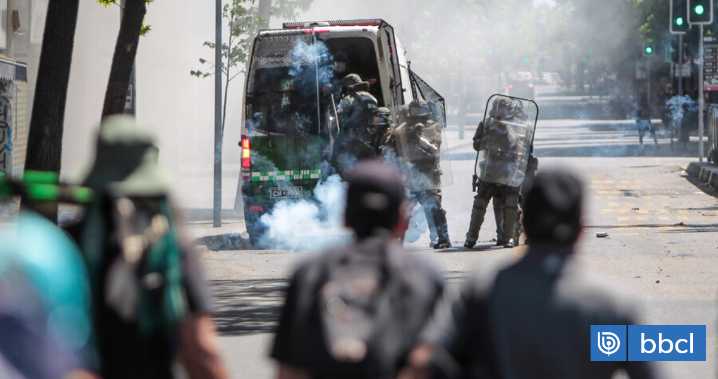Cuatro detenidos tras marcha por conmemoración del Encuentro de dos mundos en Santiago
