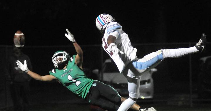 Photos: Seneca stays unbeaten by defeating St. Joseph-Ogden in Week 8 football – Shaw Local