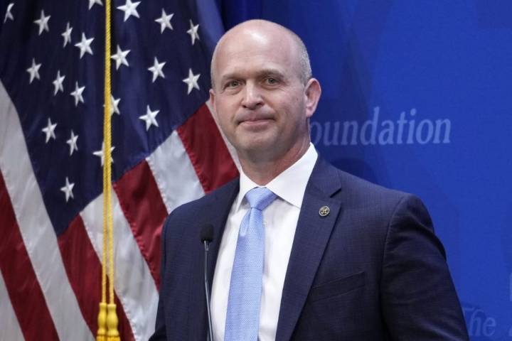 Conservatives must choose between Charlie Kirk and Tucker Carlson