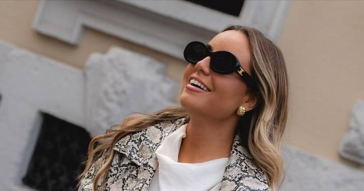Tipo Barbour, así es la chaqueta de ante de Stradivarius más en tendencia del otoño que las pijitas llevan con vaqueros