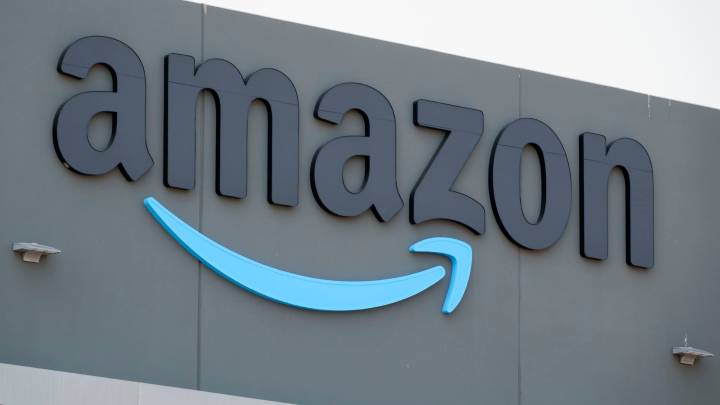 Stocks making the biggest moves midday: AMZN, TWLO, RDDT, NET, FSLR