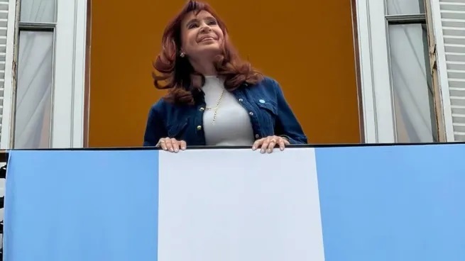 En un Día de la Lealtad con tono electoral, Cristina Kirchner sostuvo que "el 26 de octubre es Milei o Argentina"