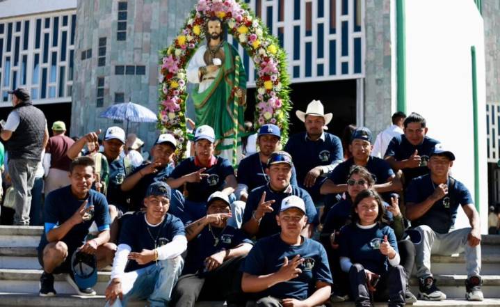 Entre milagros y promesas: familias celebran a San Judas Tadeo en Mineral de la Reforma