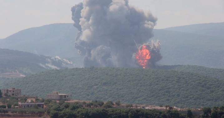 Ejército de Israel lanza ataque contra centro de almacenamiento de Hezbolá en el sur del Líbano