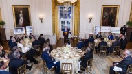 Cena con magnates en la Casa Blanca para financiar un nuevo salón de baile