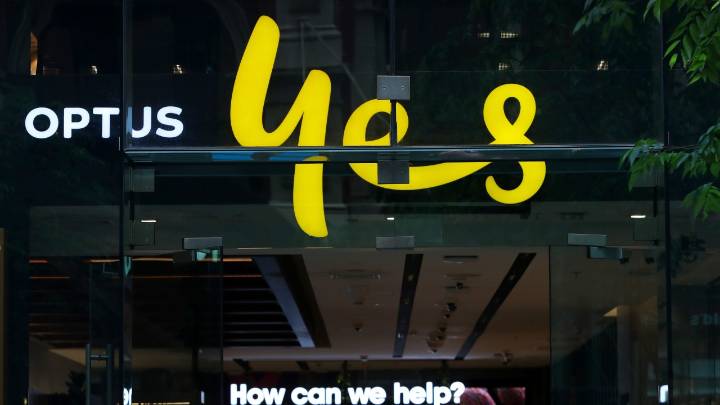 Optus sent Triple Zero outage notices to wrong email, Department of Communications confirms