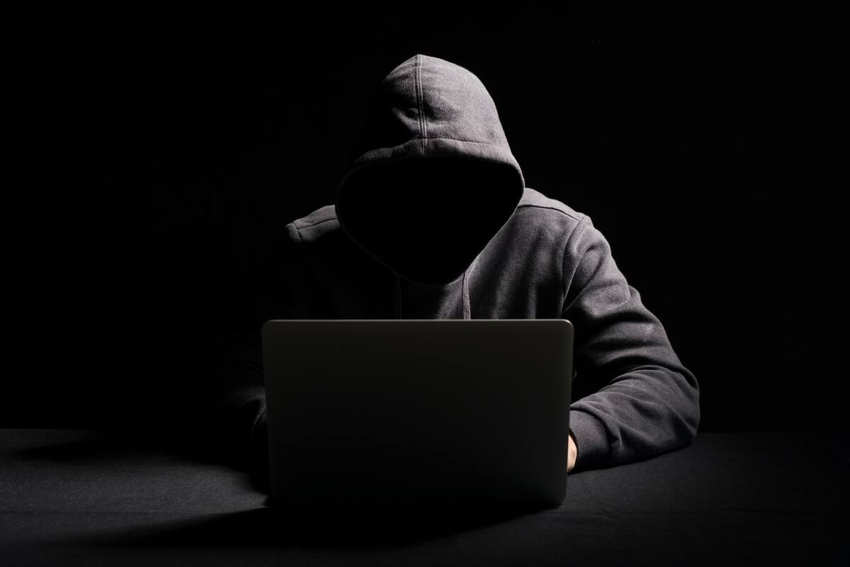 Chat filtrado vincula a “cuenta troll” con el equipo digital de Kast: “Hablamos a menudo con su community manager”